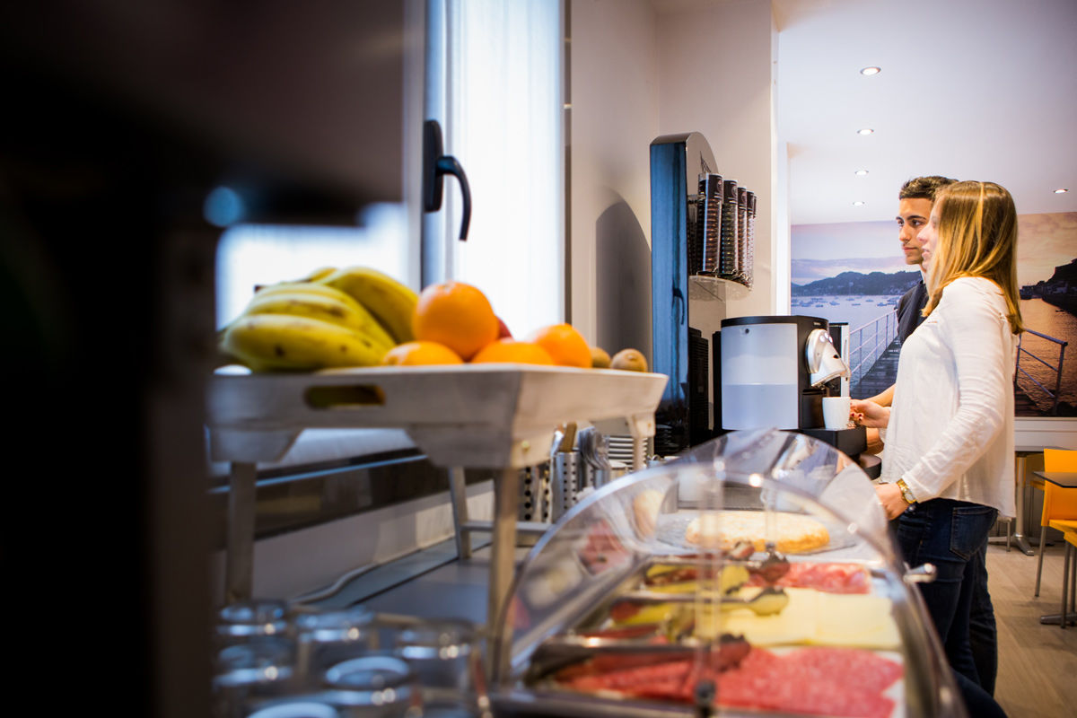 Hotel & Suites Arrizul Gros San Sebastián Restaurace fotografie